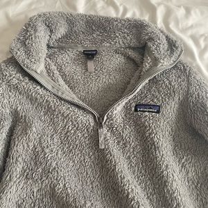 Patagonia light grey fleece